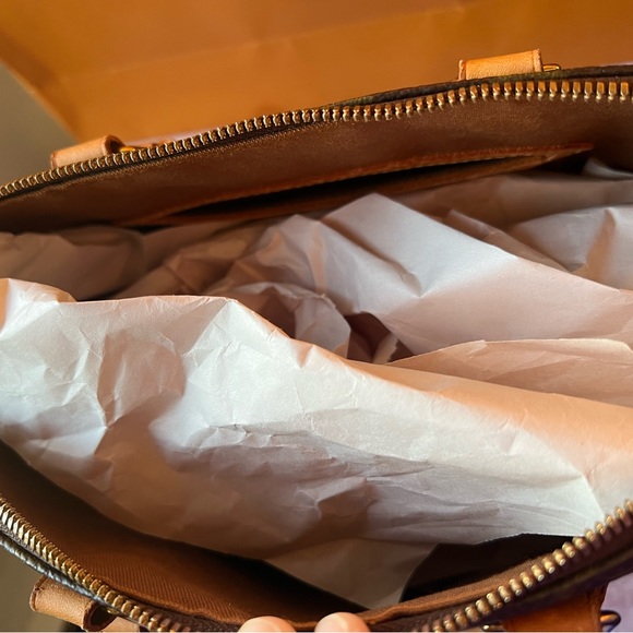 Authentic Louis Vuitton Alma PM - Picture 5 of 9